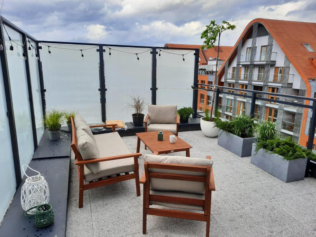 Trident Apartment III กดัญสก์ ภายนอก รูปภาพ