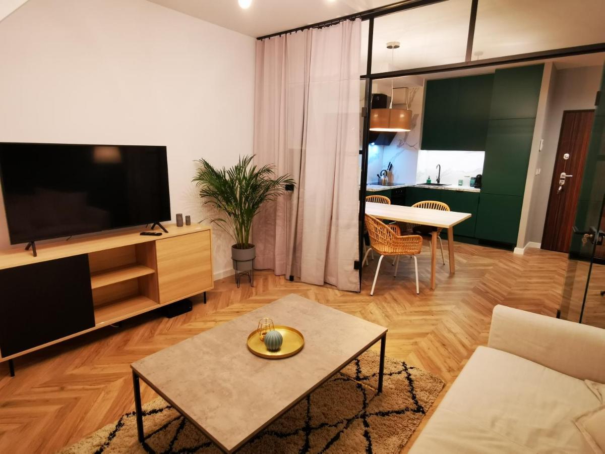 Trident Apartment III กดัญสก์ ภายนอก รูปภาพ